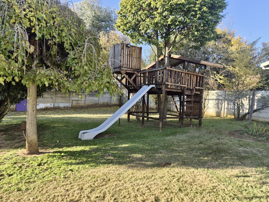 5 Bedroom Property for Sale in Panorama Free State